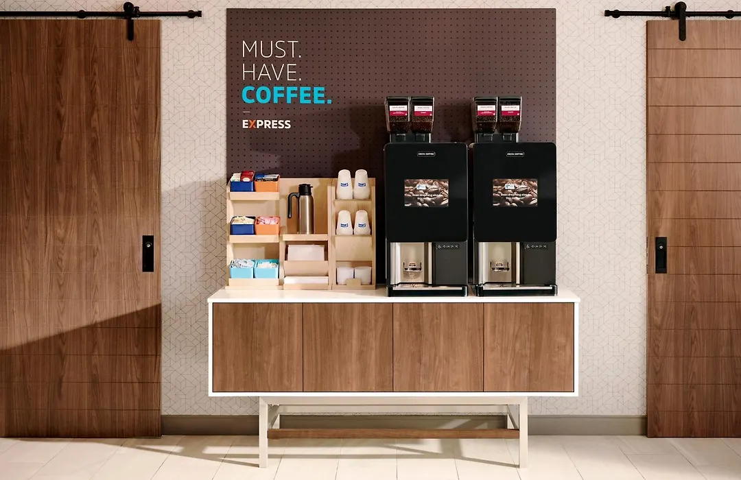 Holiday Inn Express & Suites Fayetteville University Of Arkansas Area By Ihg-1
